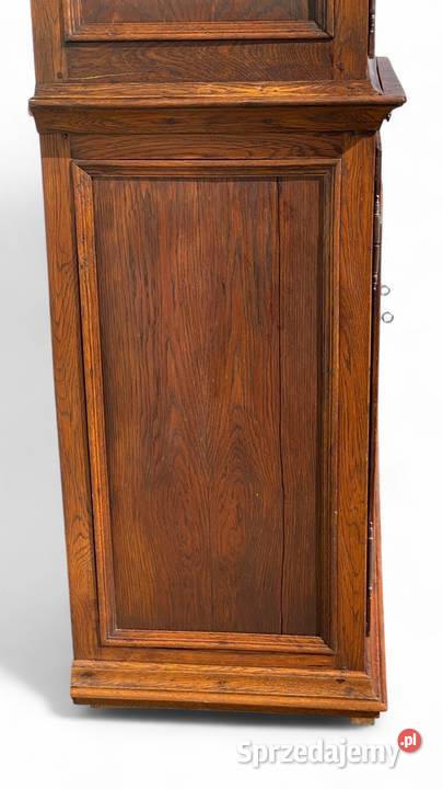 Stary dębowy kredens z litego drewna z witryną Gryfice