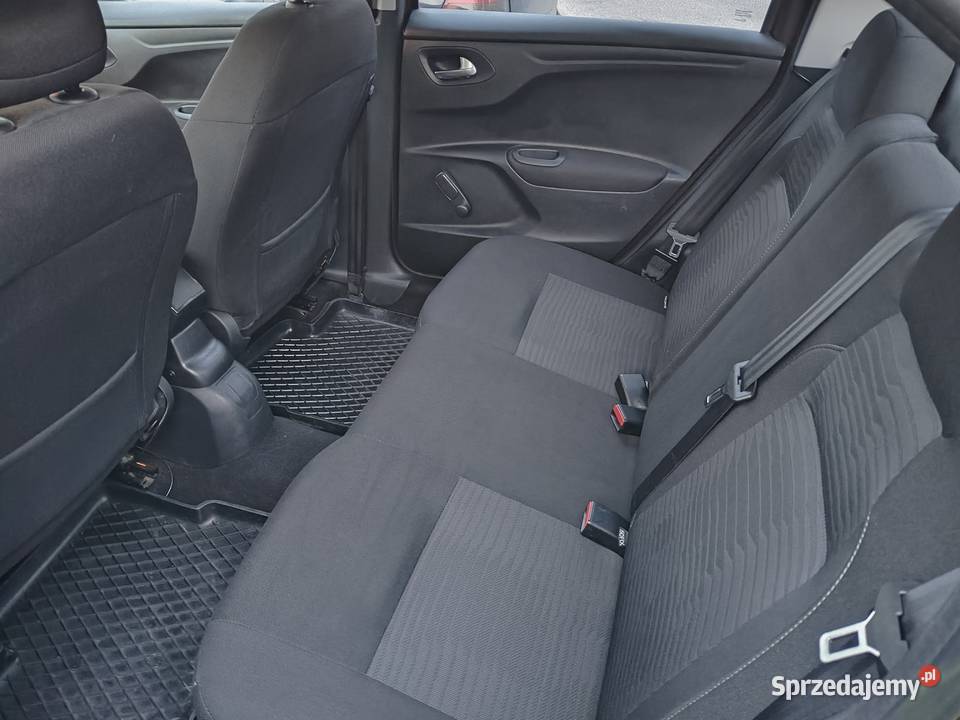 Peugeot 301 benzyna LPG 16 VTI 115 2014 115KM Pabianice