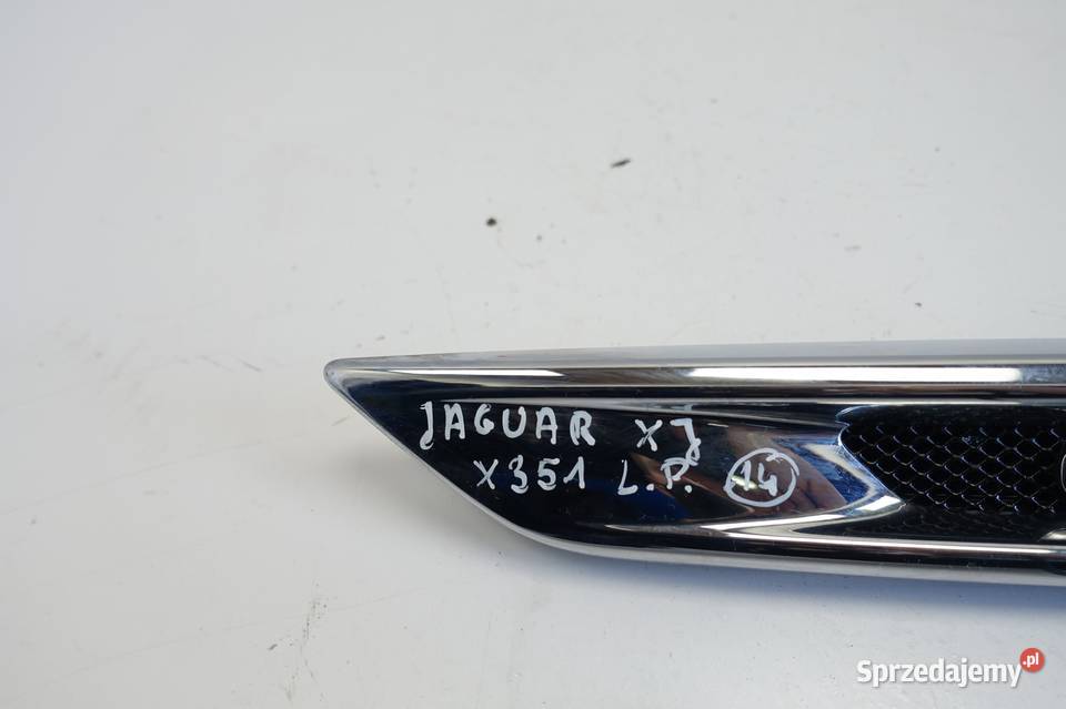 Jaguar XJ X351 LISTWA PRZEDNIEGO BŁOTNIKA lewa Rudka