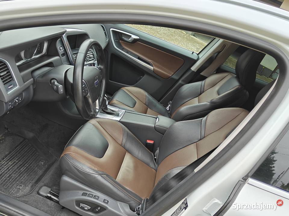 Volvo xc60 t6 AWD Łuków