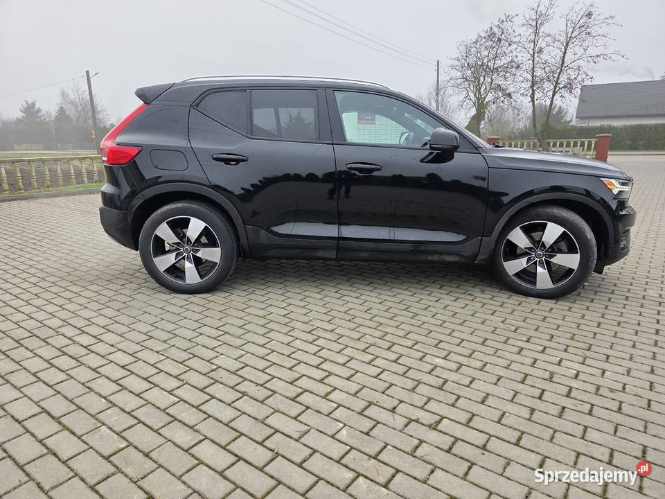 Volvo xc40 2019r 247 T5 AWD Momentum XC 40