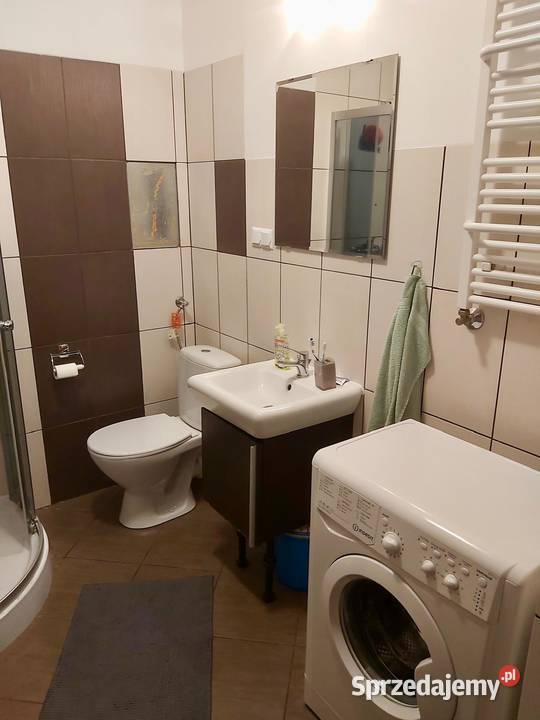 2 pokoje miejsce parkingowe Odkryta bezpośrednio Rok budowy 2008 Mieszkania Warszawa