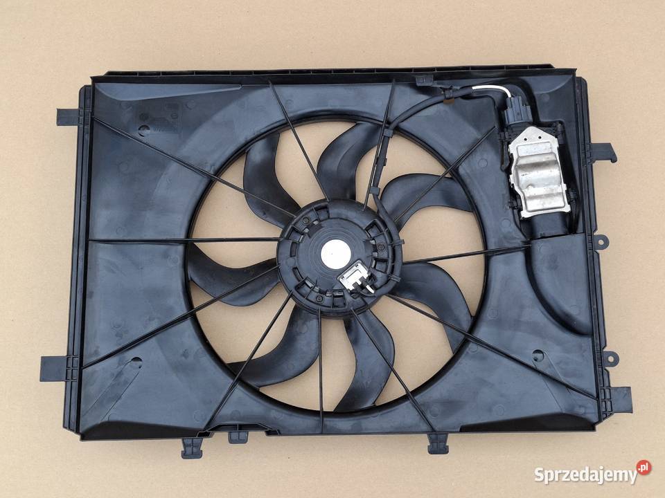 MERCEDES BKLASA W246 A W176 GLA X156 WENTYLATOR Bieleń