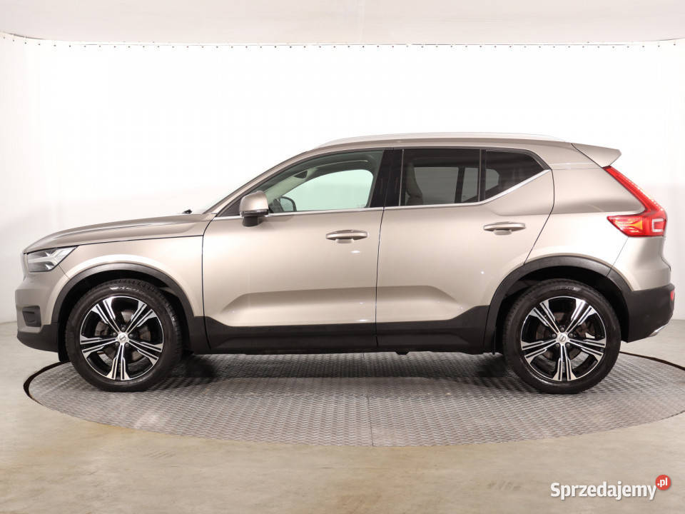 Volvo XC40 D4 AWD kamera cofania Katowice sprzedam