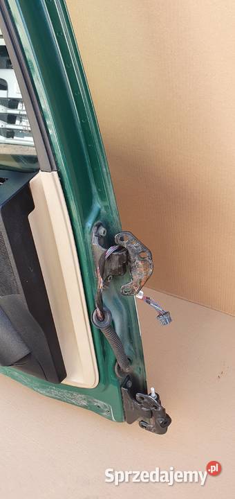 MERCEDES ACTROS MP4 DRZWI KOMPLETNE LEWE Bieleń