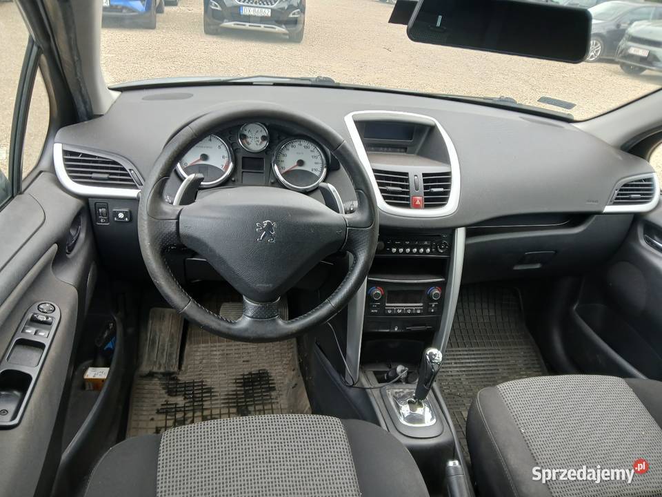 Peugeot 207 automat 14gaz klima zarejestrowany hak 207 Samochody osobowe Przemyśl