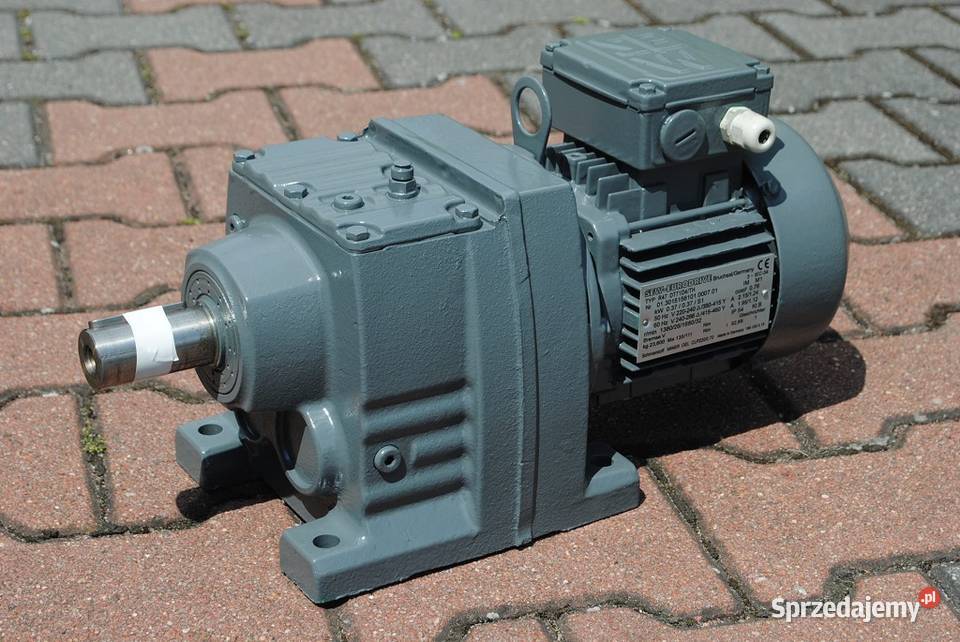 Motoreduktor 037kw 26obrmin firmy SEW Kargowa