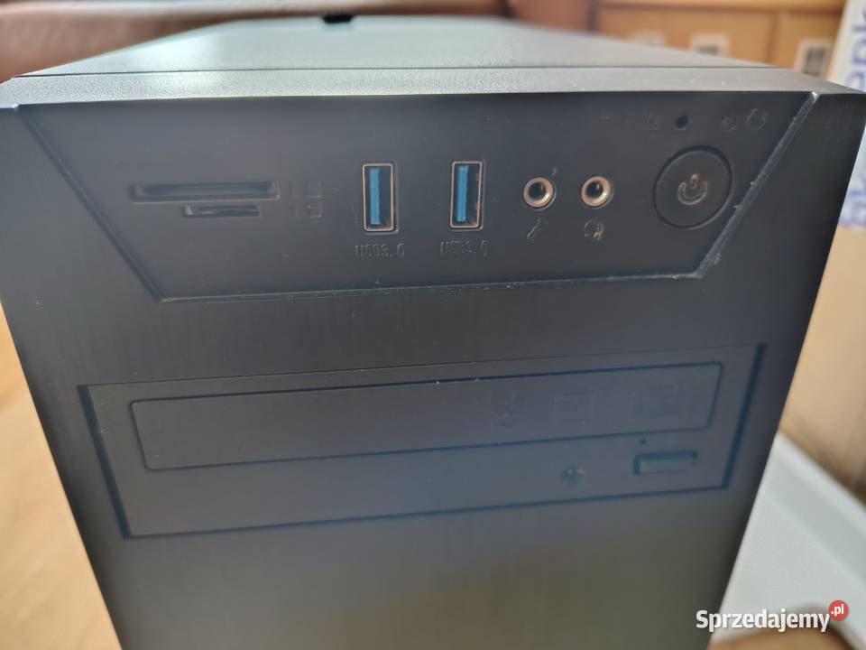 Komputer stacjonarny do gier i pracy Intel Core