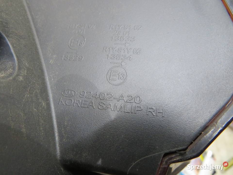 LAMPA PRAWA TYLNA TYŁ HB KIA CEED II 92402A20 sprzedam
