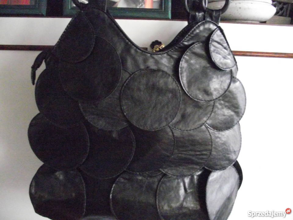 WŁOSKA CZARNA TOREBKA Z NATURALNEJ SKÓRY Piła