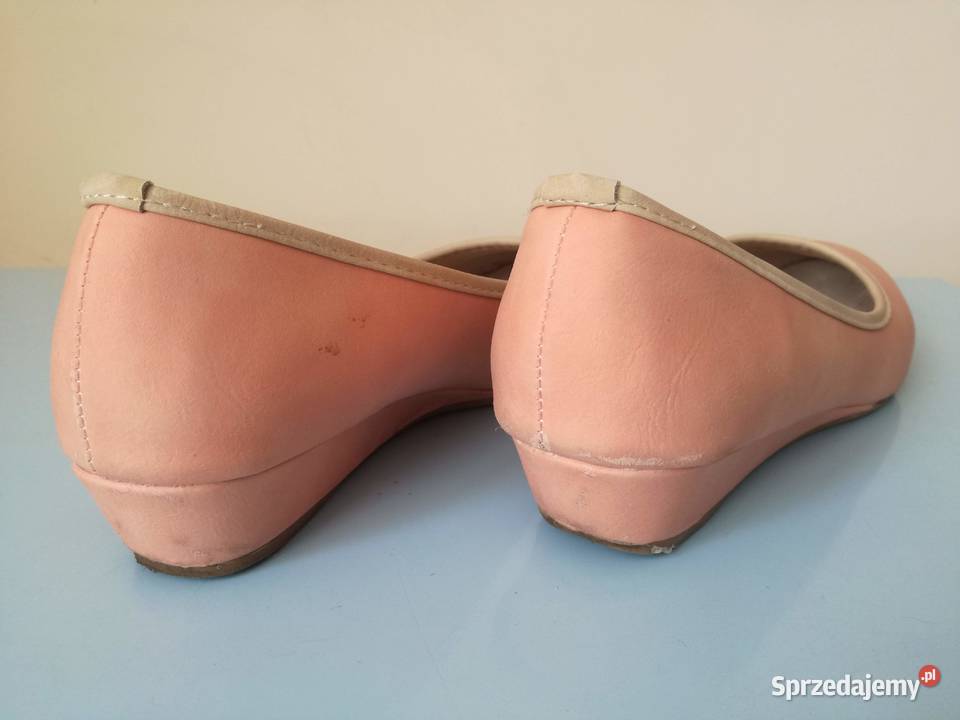 Damskie buty brzoskwiniowe 38 Damskie Dębica
