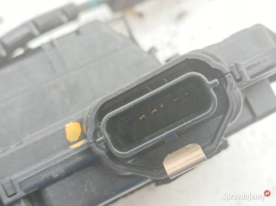 ZAMEK DRZWI PRAWY PRZÓD EU 805024563R Renault