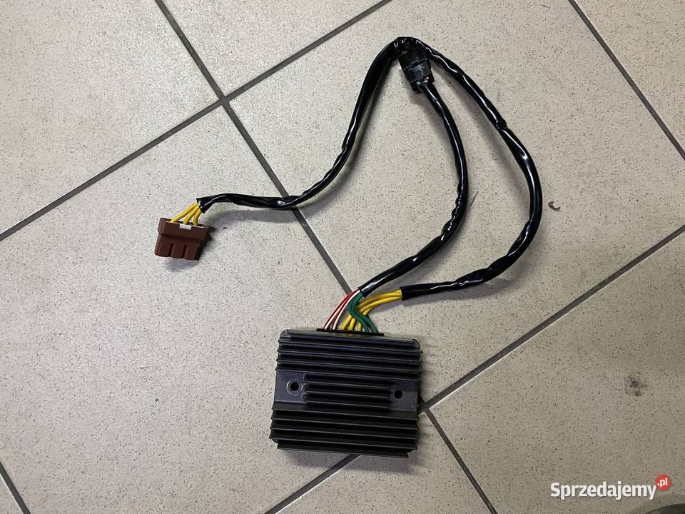 Regulator napięcia Piaggio MP3 250300