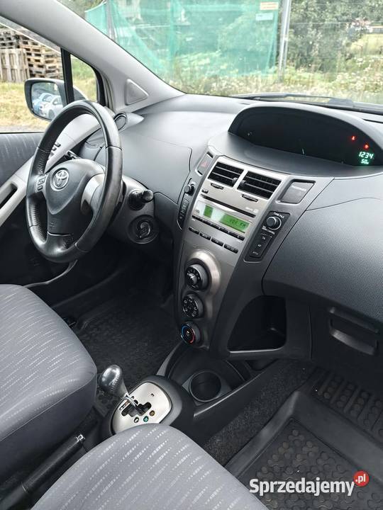 Toyota Yaris 133 automat