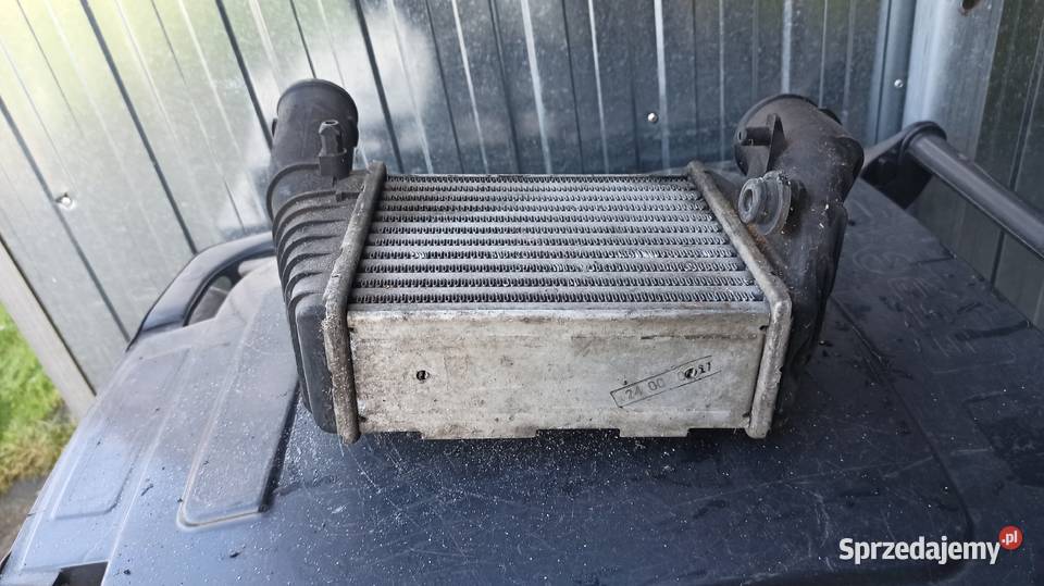 Chłodnica powietrza Intercooler Passat B5 28 193 Chłodnice powietrza (intercoolery) Dębica