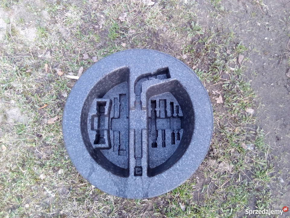 Piana styropian bagażnika Toyota Avensis 0309 Tarnów