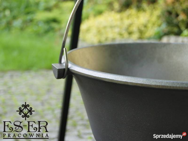 Kociołek węgierski żeliwny 7l z pokrywką ESER Częstochowa sprzedam