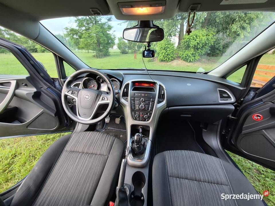 Opel Astra 14 Benzyna 2011 r Klimatyzacja dolnośląskie Miłoradzice