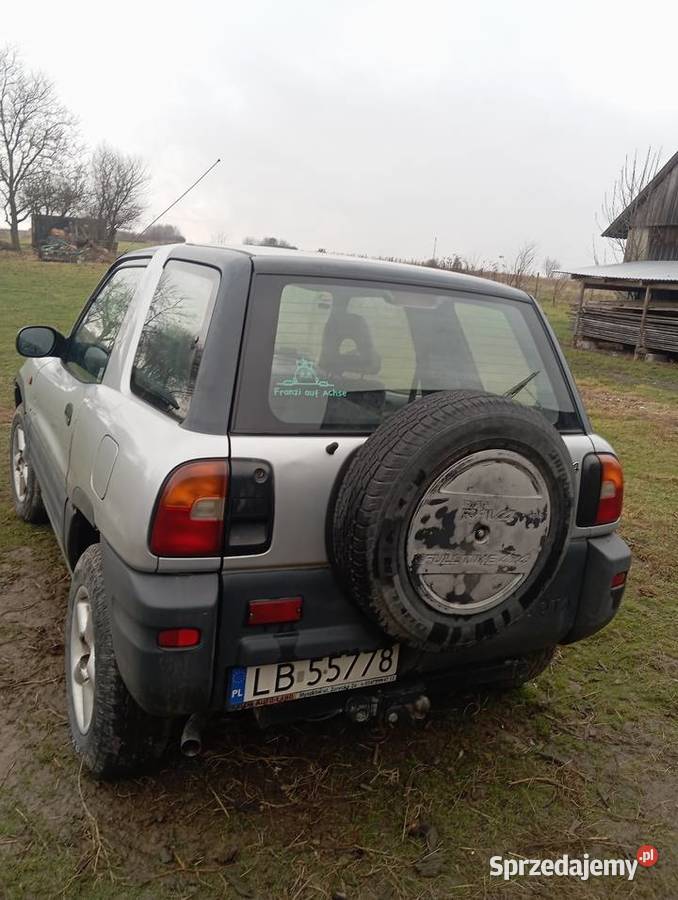 Sprzedam Toyotę RAV4 i 20 benzyna Uszkodzona Biała Pierwsza