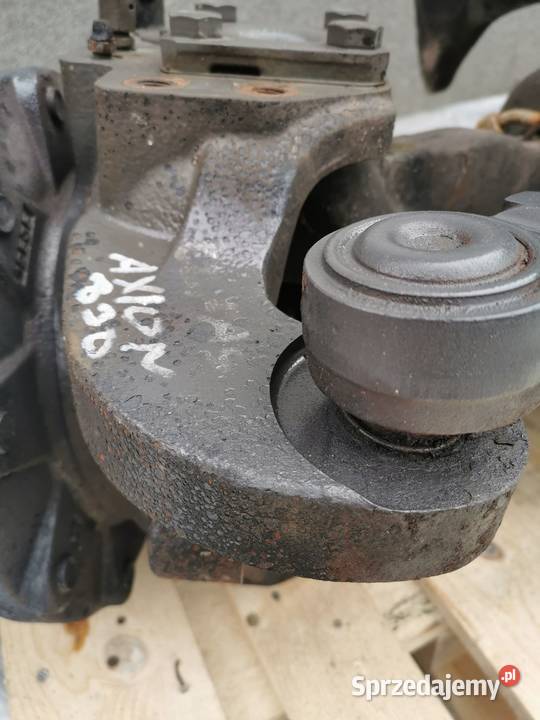 Zwrotnica lewa Claas Axion Carraro 2055 Wilkowo sprzedam