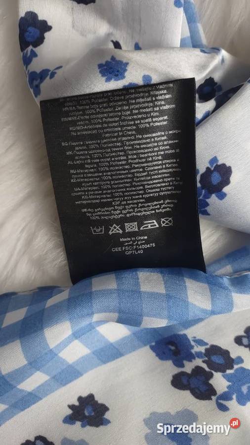 Piękny lekki szal w niebieskie kwiaty Olkusz