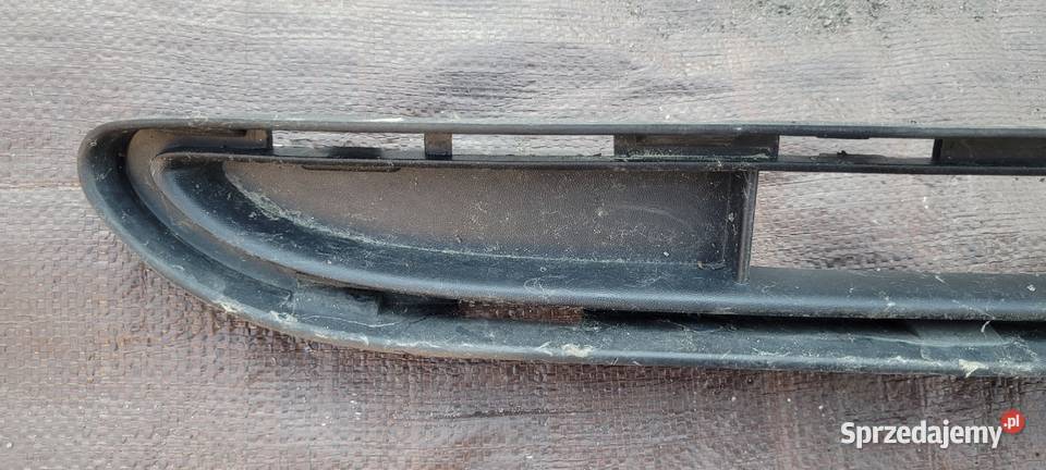 RENAULT CLIO III ATRAPA GRILL KRATKA ŚRODKOWA osobowe Ruda Śląska sprzedam