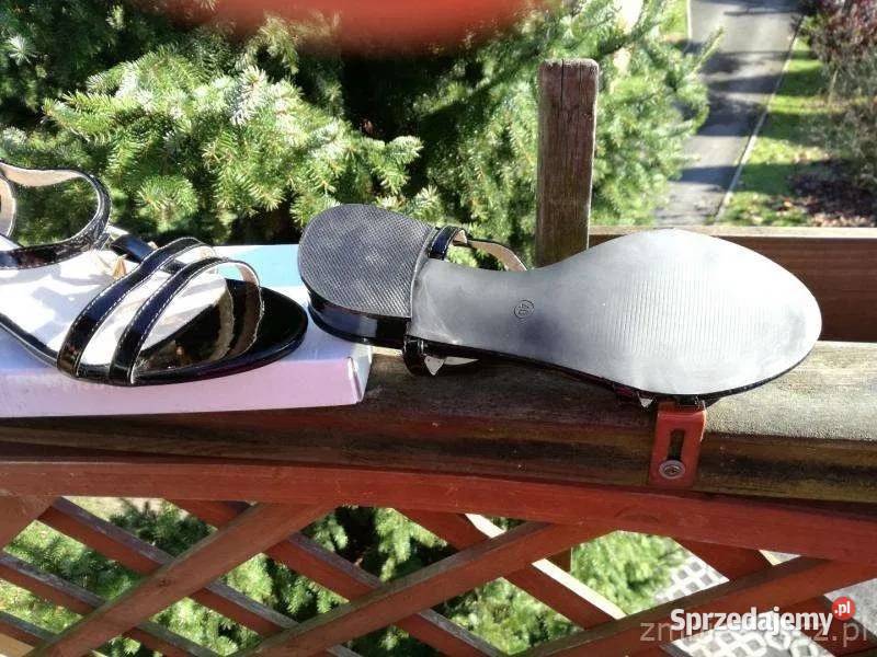 NIESPOTYKANE lakierowane CZARNO ZŁOTE sandałki sprzedam