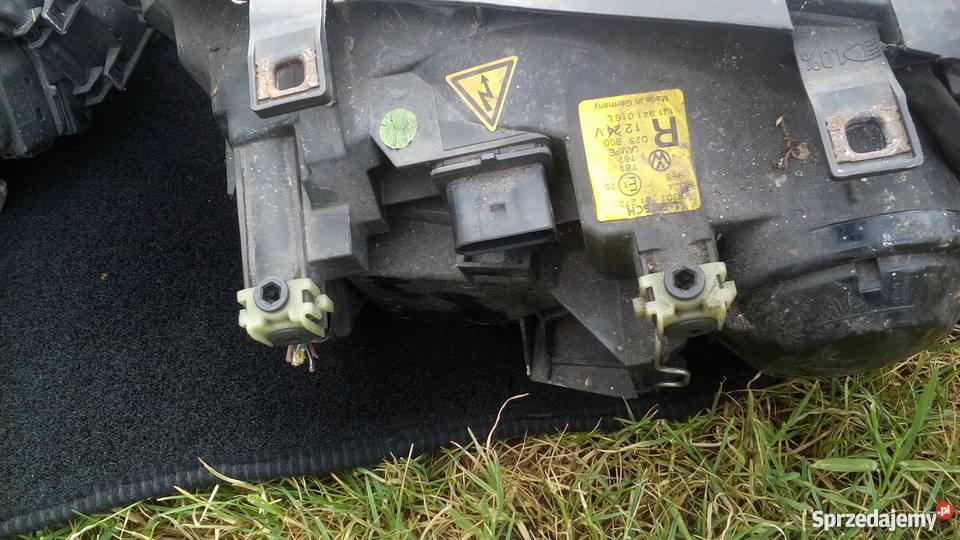 VW golf IV lampy przód xenon kapletne Sienno