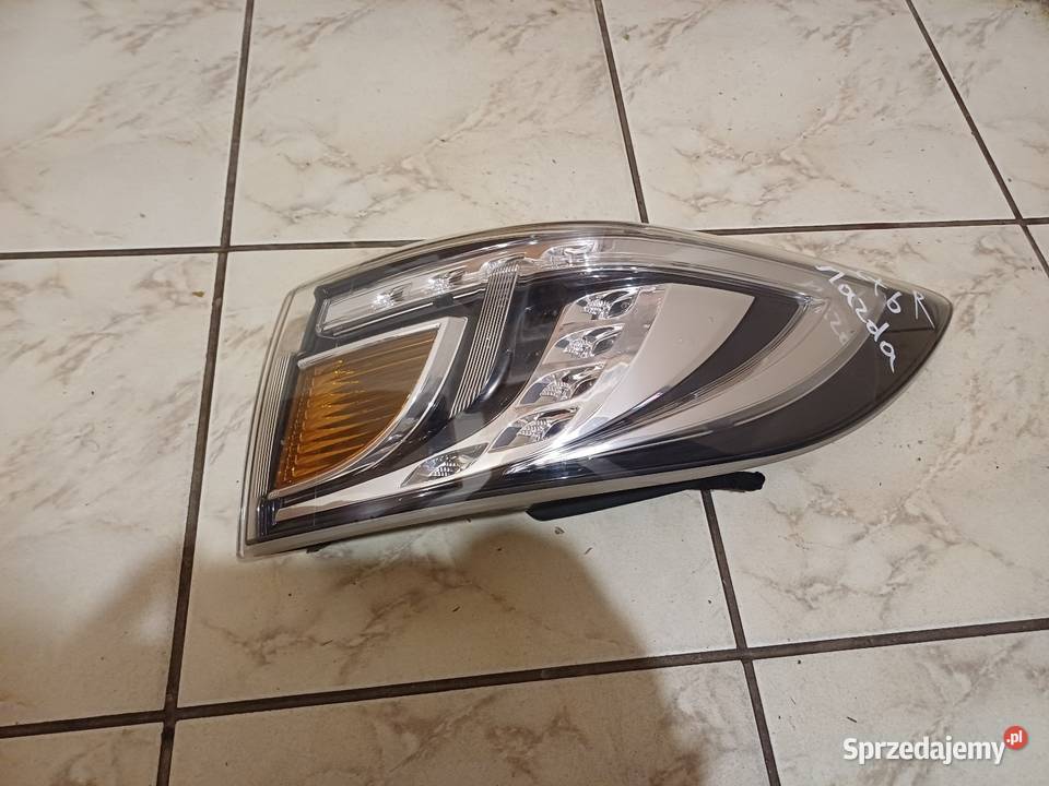 Lampa tylna prawa Mazda 6 Kombi GH 2011 r Domiarki
