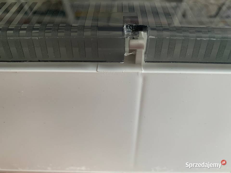 Rozdzielnica elektryczna natynkowa 4x12 schrack Poznań sprzedam