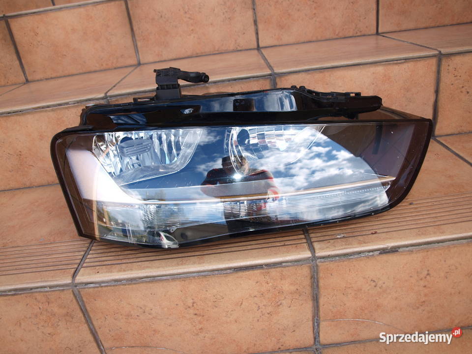 Audi A4 B8 lampa prawa przód zwykła 2012 2015r Lampy przednie Kalisz