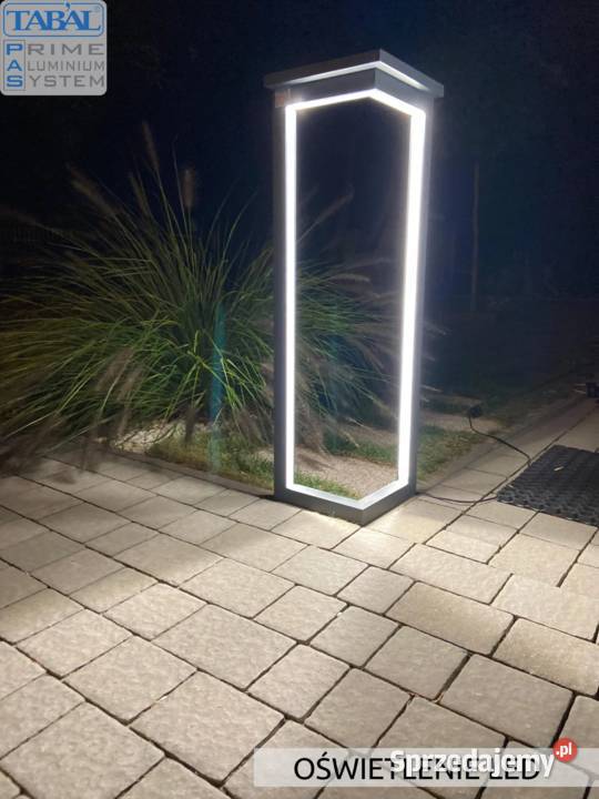 Aluminiowe zadaszenie furtki oświetlenie LED