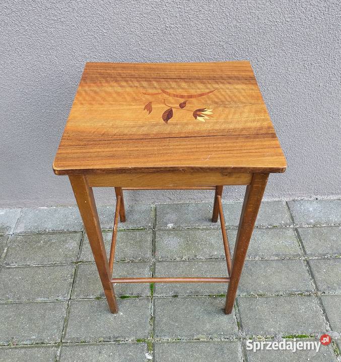 Stary stolik podręczny mały intarsjowany drewno Meble Tczew sprzedam