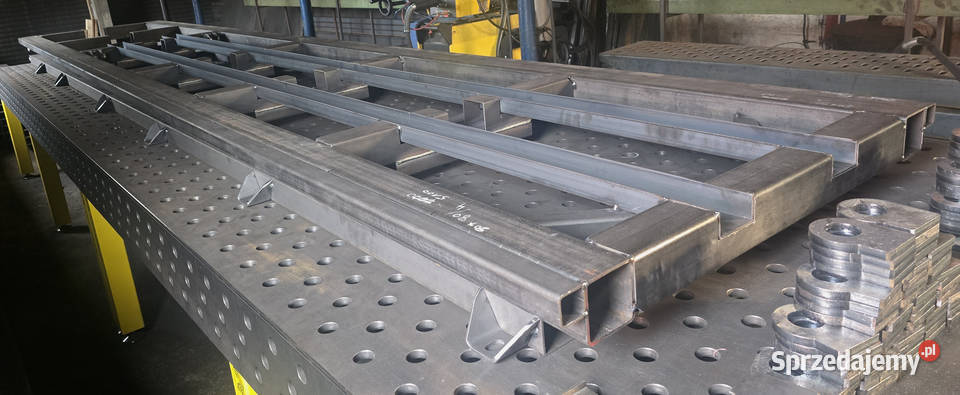 Platforma hydrauliczna zjeżdżana stalalu 655x210 Lubanie