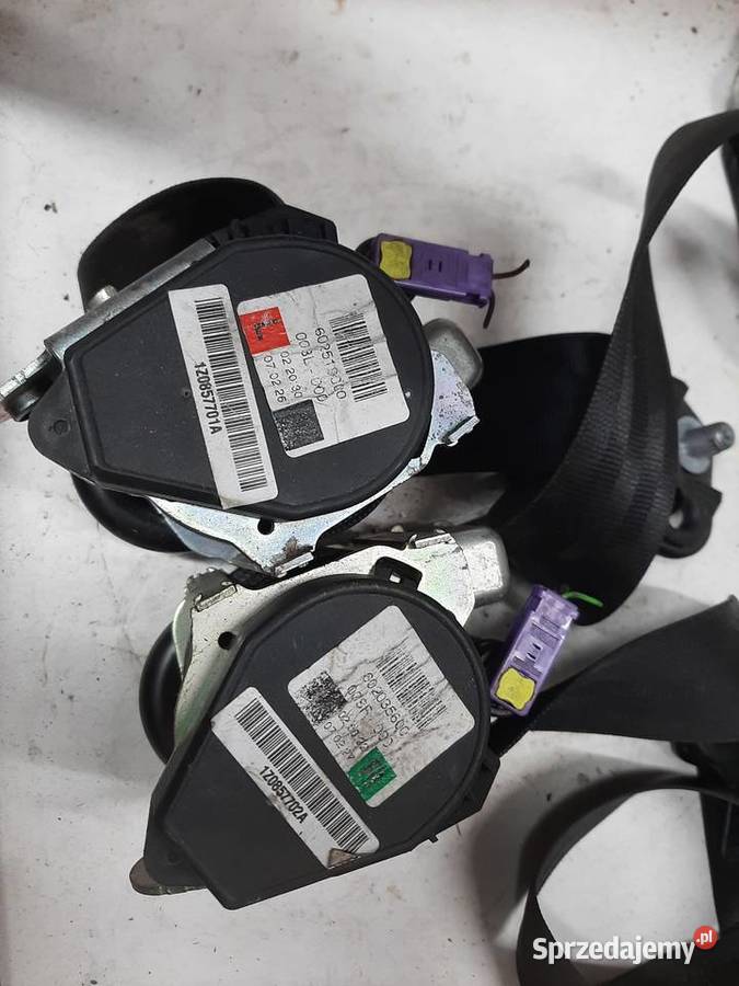 Skoda Octavia 2 II napinacze pasów osobowe