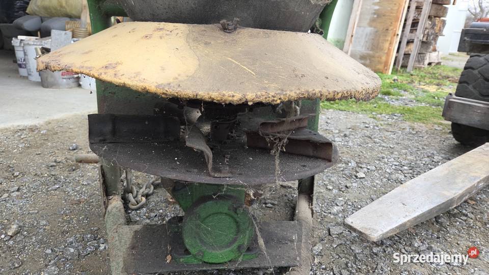 Rozsiewacz nawozu lejek Bojanice