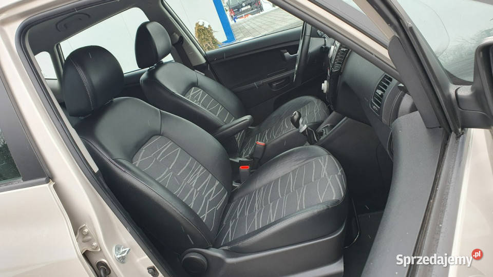 Kia Venga 16 16v 125 Bogate Wyposażenie Serwis Chmielnik