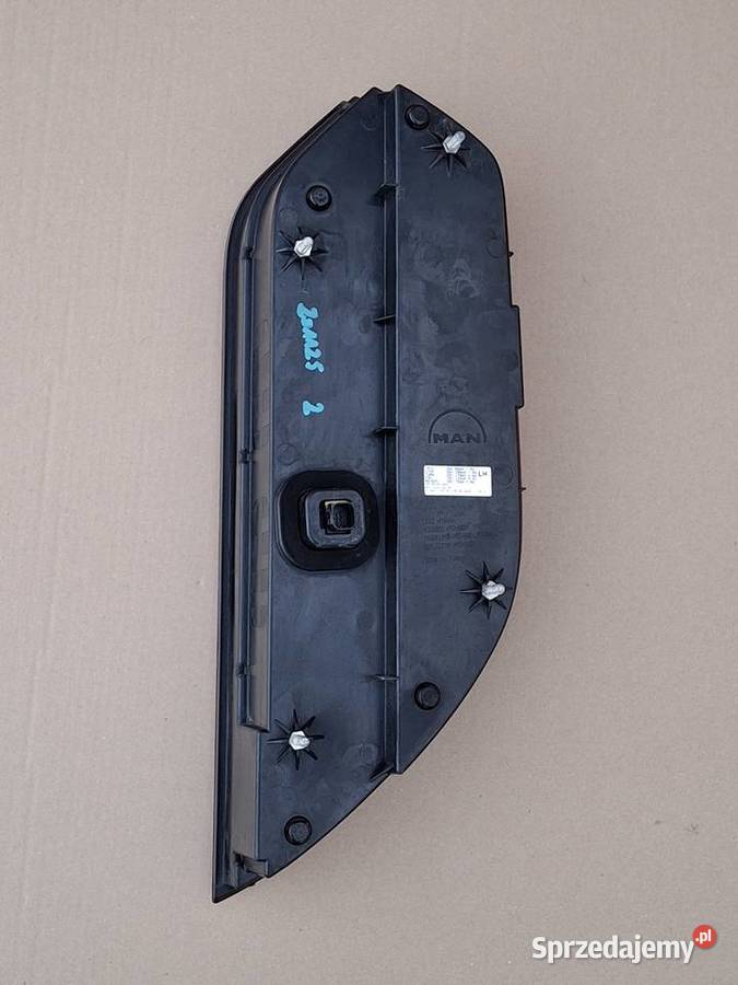 MAN LIONS COACH LAMPA LEWA TYLNA LEWY TYŁ Bieleń