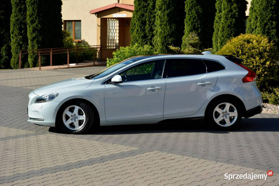 Volvo V40 Panorama biXenon Ledy Kamery Blis 239674km
