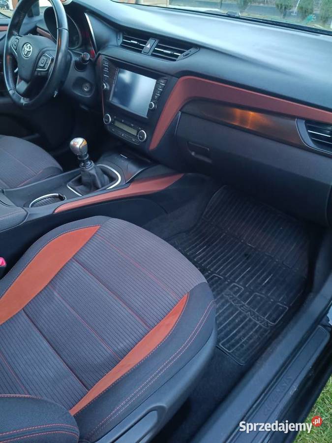 Toyota Avensis Kombi światła do jazdy dziennej Lipsko