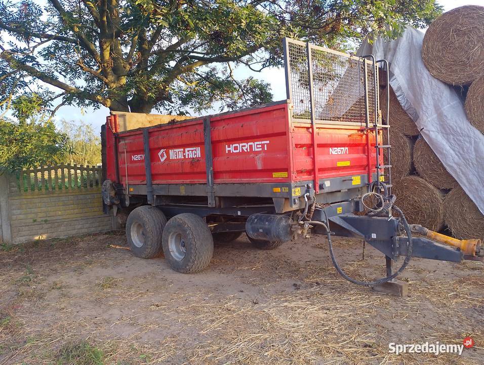 Sprzedam rozrzutnik obornika wapna Metal fach Płock sprzedam