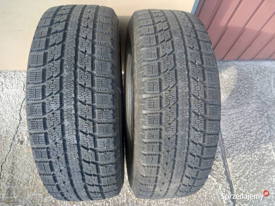 Opony zimowe 2 sztuki TOYO 23565 R17 SUV ŁADNE 2 świętokrzyskie Mniów
