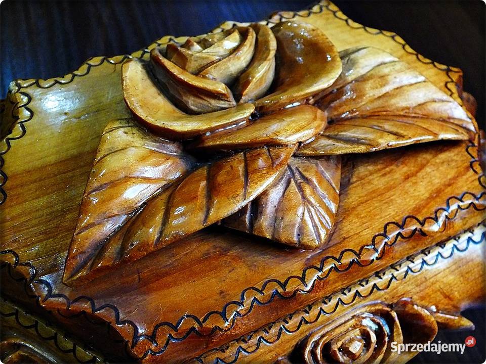 Szkatułka rzeźbiona RÓŻA pudełko Płaskorzeźba Żary