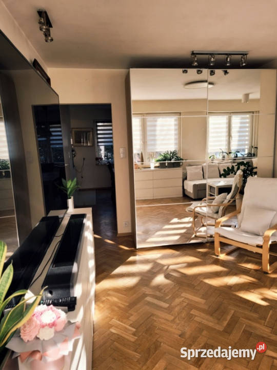 Sprzedam Mieszkanie kawalerka Pabianice centrum