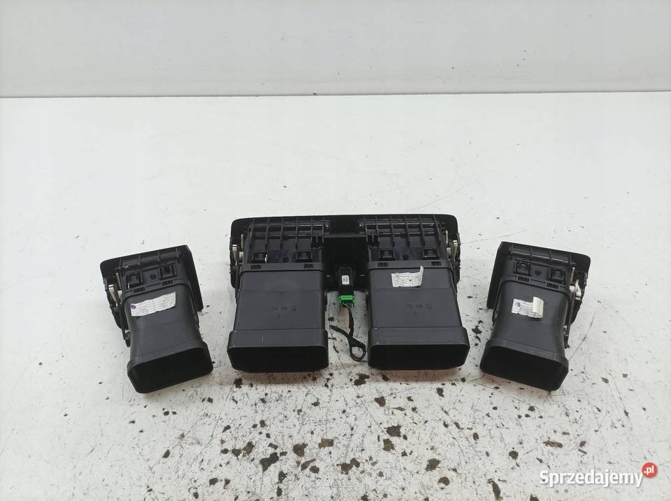 KRATKI NAWIEWU LEWA PRAWA SRODKOWA DESKI V50 KPL Rok produkcji 2012