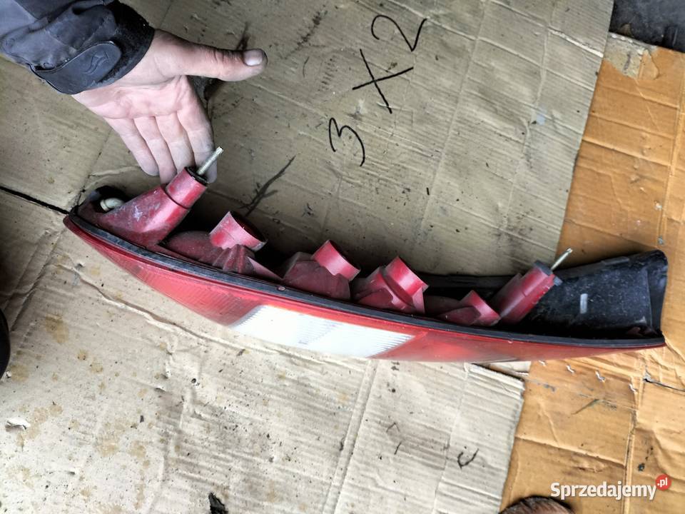 MONDEO MK3 KOMBI LAMPA LAWA LEWY TYŁ Oświetlenie Kamień-Kolonia