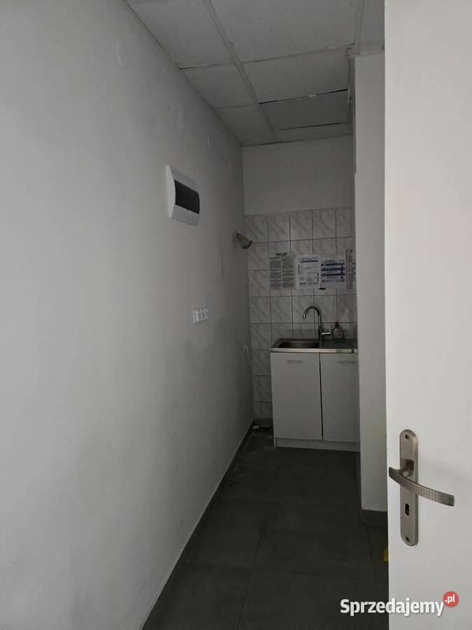 Do wynajęcia lokal usługowy o pow 4470m2 Kraków klimatyzacja