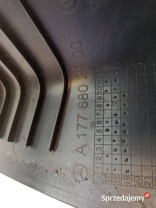 OSŁONA PROGU PRAWA MERCEDES W247 A1776802800 osobowe Podszybia sprzedam