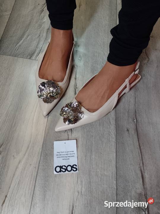 42 ASOS Design Beżowe bogato zdobione baleriny z