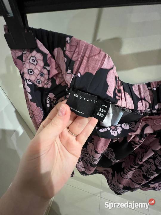 Piękna regulowana spódniczka w kwiaty XL Spódnice i sukienki Gdańsk